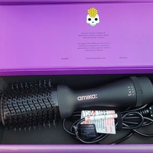 amika Hair Blow-dry Brush